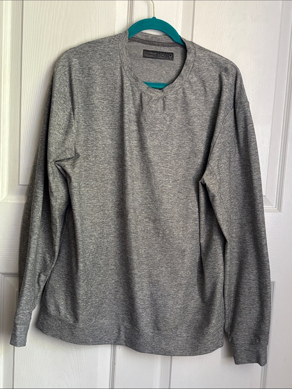 OUTDOOR VOICES Activewear crew neck long sleeve moisture wicking stretch Medium
